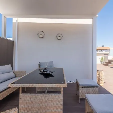 Elegant Loft With Jacuzzi דירה